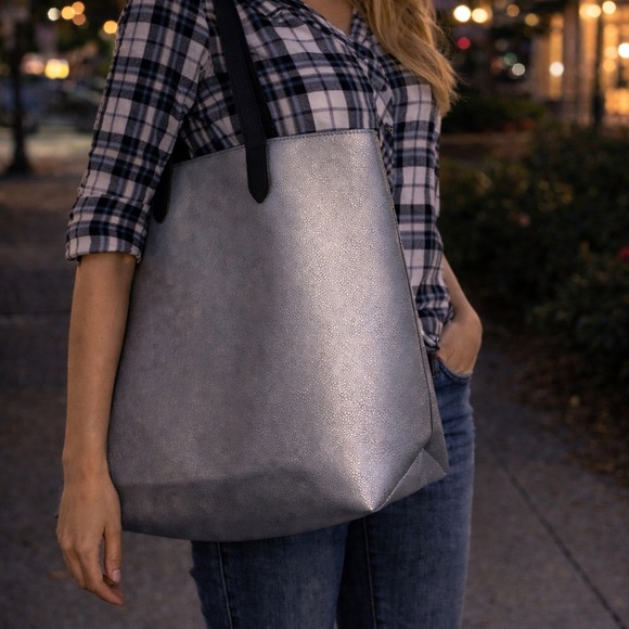Handbags - NWT Large Matte Silver Shoulder Tote Bag | Carry-All Beach Shopper Black Handles